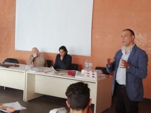 22 marzo 2019, ingegneria clinica : Patronelli (in piedi) e Covertino, seduto, alla destra di Patronelli,