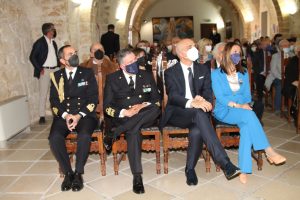 autorità e ospiti prima fila