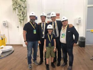 Eni, 9 giugno: i consiglieri De Filippis, Memmola e Merlino con il direttore della raffinieria di Taranto, Viglianisi